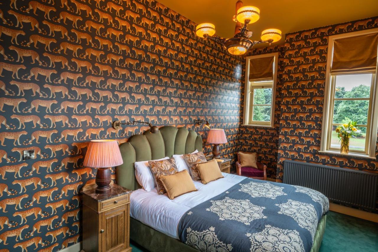 Albero Bedrooms Bedford Bagian luar foto